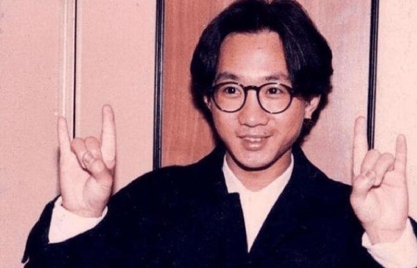 中国摇滚十大巨星：汪峰只能排第十，黄家驹第二，第一名是他！