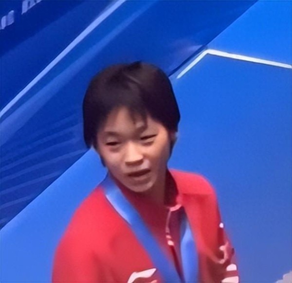 王俊凯脱粉风波：舞台上下，粉丝与偶像的“错位”迷局