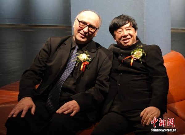 匈牙利艺术家携百件作品亮相长沙 以色彩搭建中匈友谊之桥