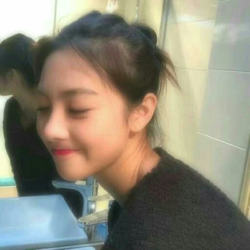 和大佬闪婚后，他又撩又宠！