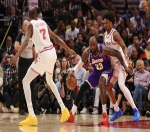 范弗里特：湖人对我们的包夹奏效了我们没让对手付出代价