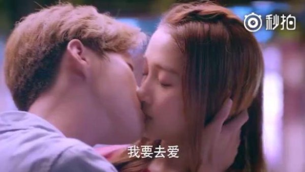 “假戏真做”的5对明星：图1吻的忘我，图5导演喊停都没用