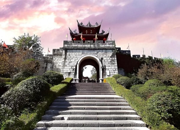 贵阳走出的明星地图：从T台到舞台的闪耀轨迹