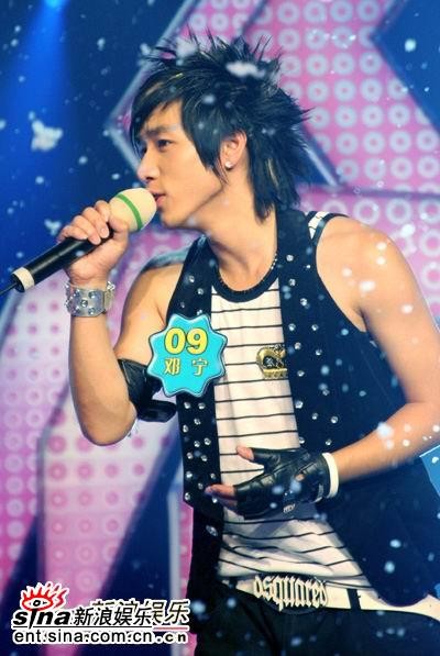 “绝对唱响”选手邓宁比赛中成众矢之的