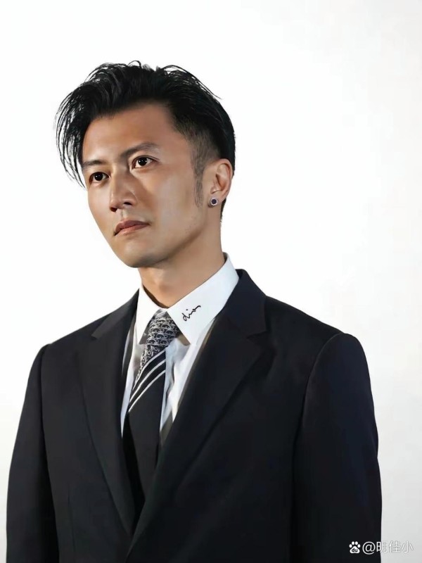 明星捐款情况看这里: 韩红捐了...@明佳小的动态