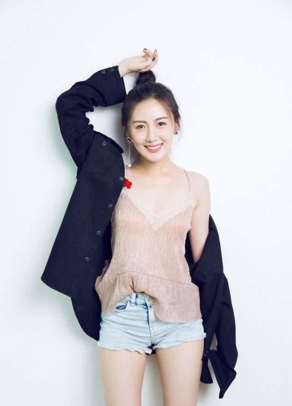 出道5年都没红，搭档靳东意外走红!