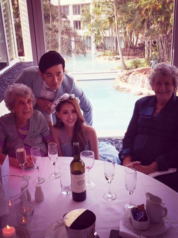 周杰伦昆凌11年婚姻保鲜术：背影里藏着的爱情密码