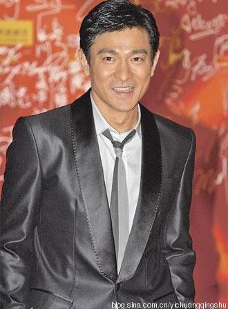 揭娱乐圈10大天王天后改名的幕后隐情（图）