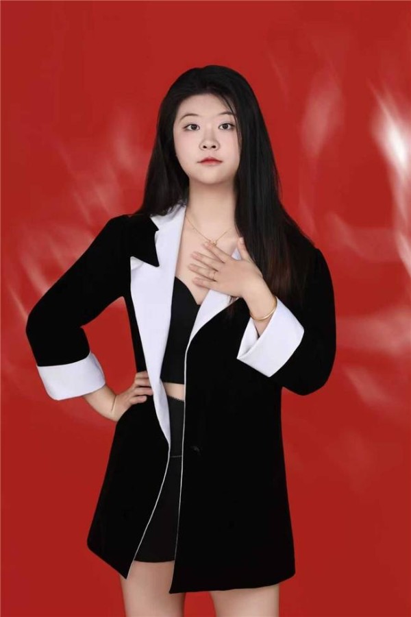 模特李巧琼；时尚潮流气质，网拍之路新征程