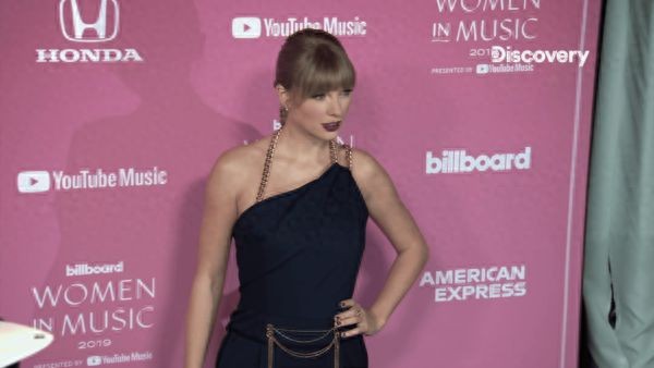 泰勒丝遭老东家暗算？　王牌经纪人屡受死亡威胁坚称「合法收购」