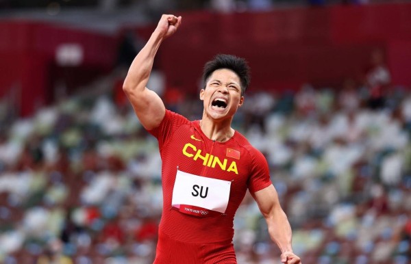 雷军赌对了！苏炳添代言小米SU7，体育明星为何秒杀流量网红？