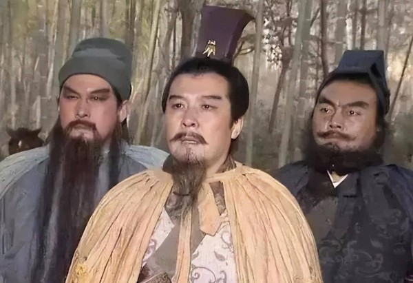 桃园一拜，死生不弃，《三国演义》留下了一段最珍贵的兄弟情
