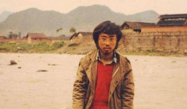 海子：面朝大海的少年，10岁上高中，15岁读北大，25岁卧轨自杀