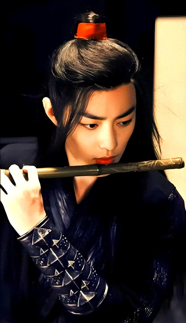 肖战爆红的推动力：作品、魅力与努力