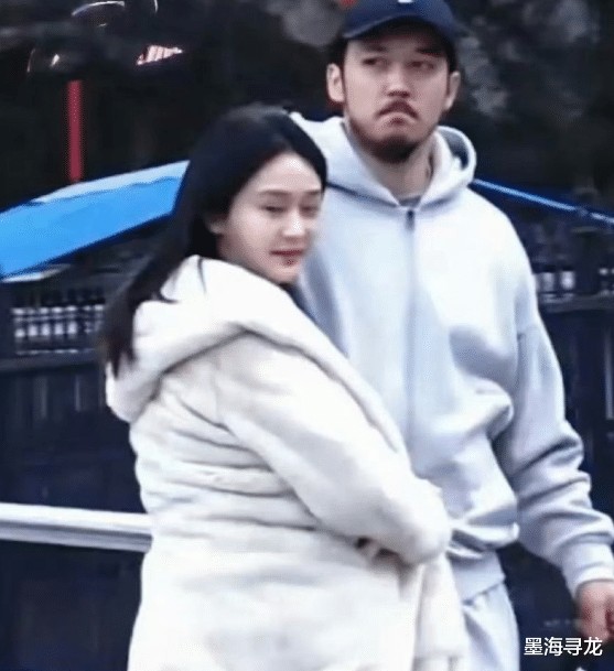 曝陈冰陈牧驰孩子出生，多次传恋情未辟谣，娱记拍到出现街头画面