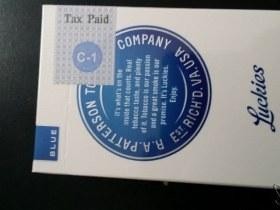 2025荷花烟爆火背后：谁在推动？揭秘明星带货与怀旧风潮-第4张图片