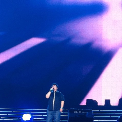 平安公益演唱会在上海举行 各路明星齐聚唱响公益