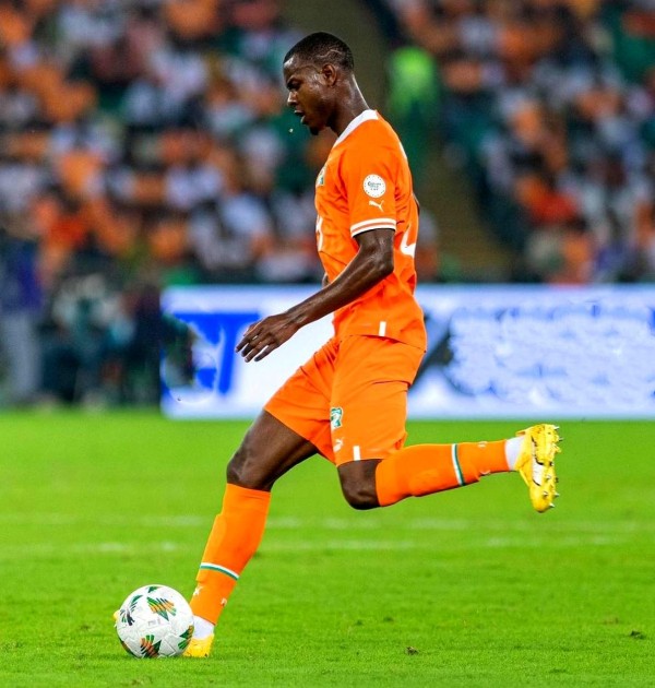 震惊！2亿“超级明星”有望加盟曼联！“7500万天才”即将离去