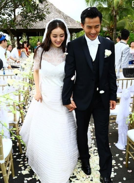 从小配角到女主再到老板，杨幂堪称娱乐圈“进阶打怪升级”典范！