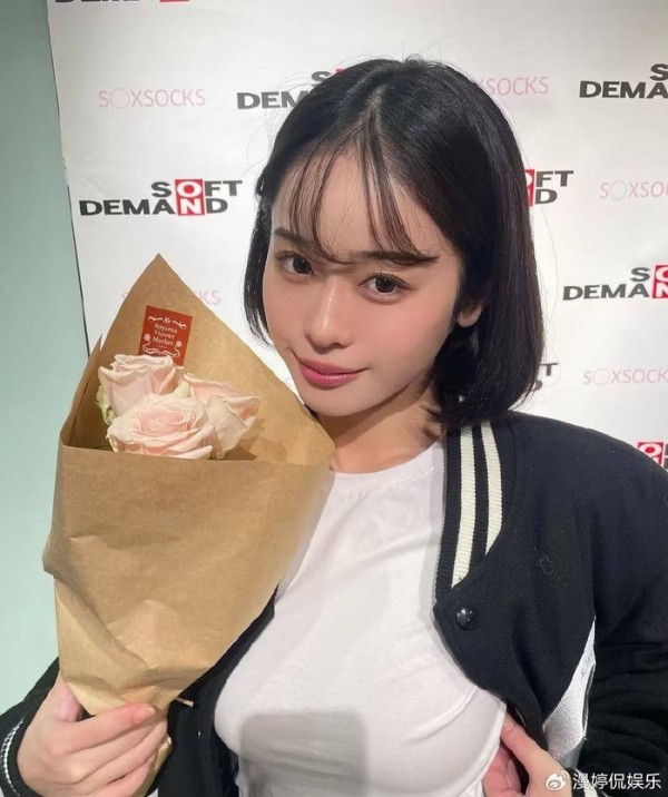 百年一遇平凡女 MINAMO：力压两大女U，称霸网站