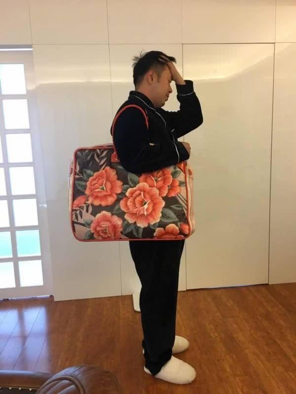 贾乃亮签下杜海涛之后，李小璐疑似要退出童乐影视