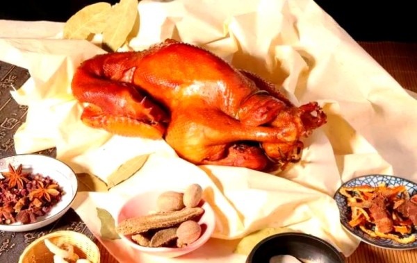 制作麦琳同款熏鸡：揭秘美味背后的故事