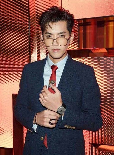 带大家看一下那些因代言而流量爆棚的明星们