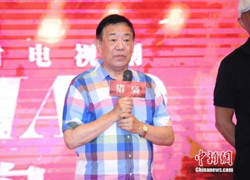 老戏骨高明直言当下一些演员没有特点，千篇一律。