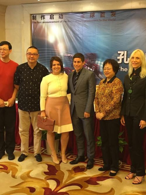 孔卡进军影视圈