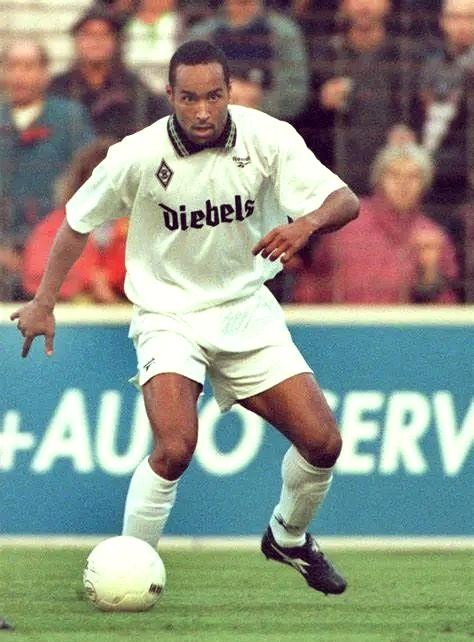 达赫林：从足球明星到顶级经纪人——北欧足球的传奇之路