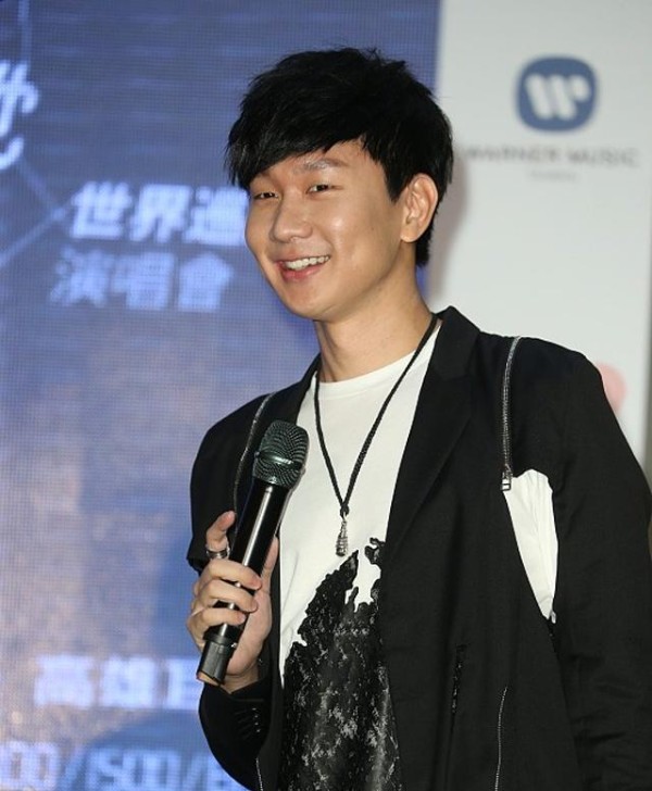 经常被国人误认为是“中国国籍”的5位男歌星，王力宏上榜！