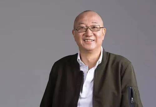 亿万富翁冯仑：民营企业家娶女明星，那么他的企业就离破产不远了