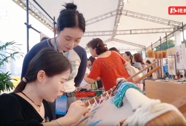 赶集！趣丨当书本上的“非遗”在阅读市集“活”了起来……