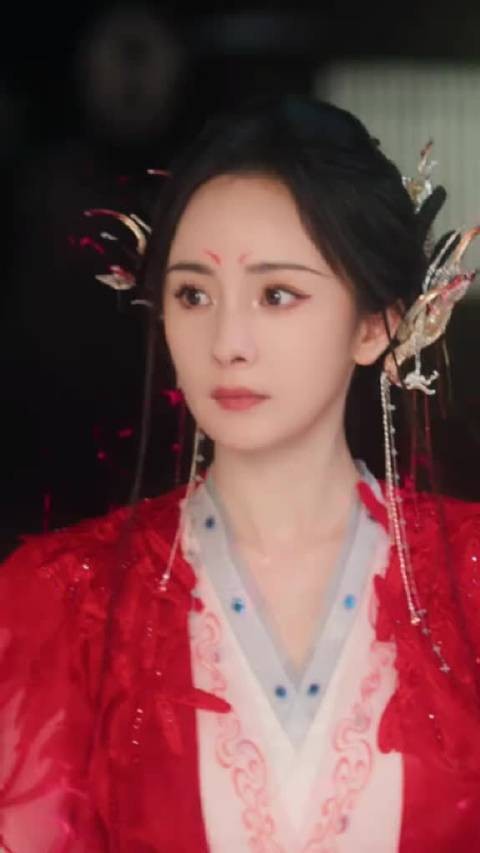 直接美成建模脸了，杨幂涂山红红内娱绝无代餐