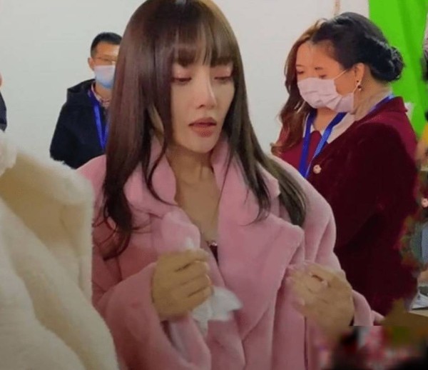 从金马影后到县城商演，李小璐人生为何急转直下？