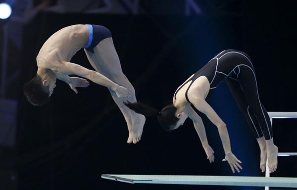 王丽坤王栎鑫试跳