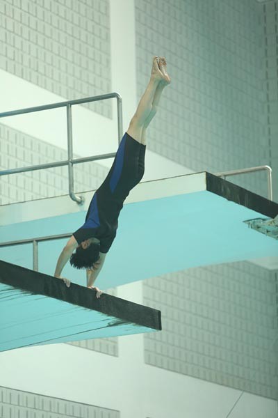 陈楚生臂立动作训练