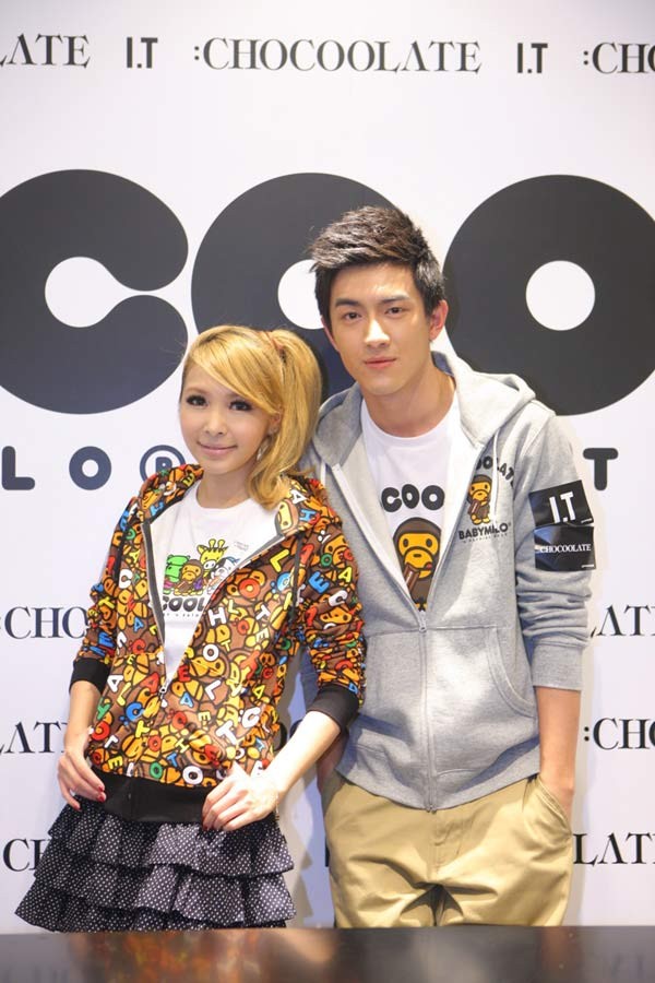 林更新化身时尚圈宠儿 型男形象受追捧