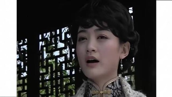 潜伏：晚秋太固执！余则成拿不住对方，只能用美男计先稳住她