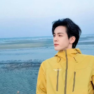 如何看待曾舜晞海边事件中所体现的“真实感”在娱乐圈的价值?