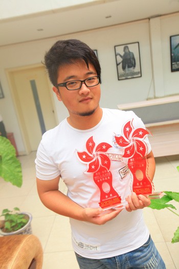 北京现代音乐学院学生李浩令获第17届世界青少年金紫荆花奖艺术大赛最高奖项