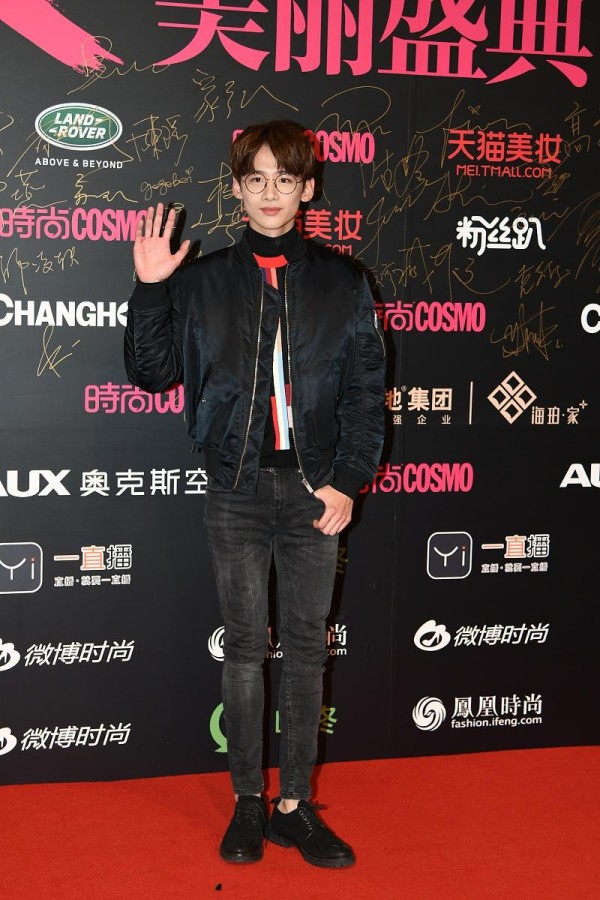 白敬亭代言LV背后：奢侈品牌借力明星破局年轻化困局