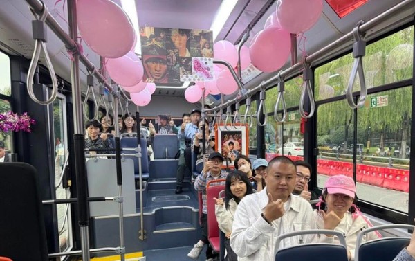 周杰伦粉丝定制专线。图片来源：济南公交