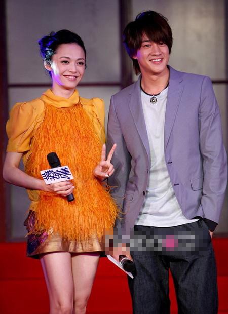 希望姚晨下次穿LV的是很不要摆出这样的pose，大牌加身要倍加小心噢！