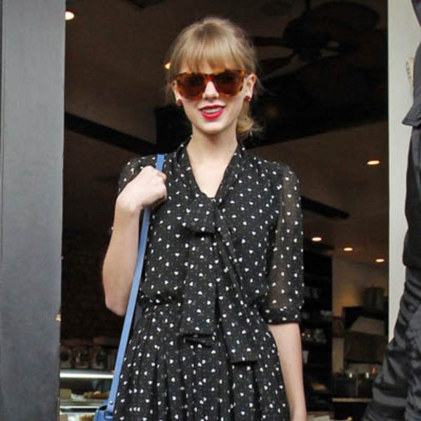 Clothing, Shoulder, Joint, Dress, Sunglasses, Pattern, Style, Denim, One-piece garment, Fashion accessory, 