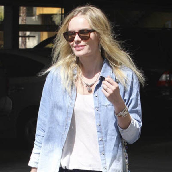 Clothing, Eyewear, Glasses, Vision care, Trousers, Denim, Collar, Sunglasses, Textile, Pocket, 