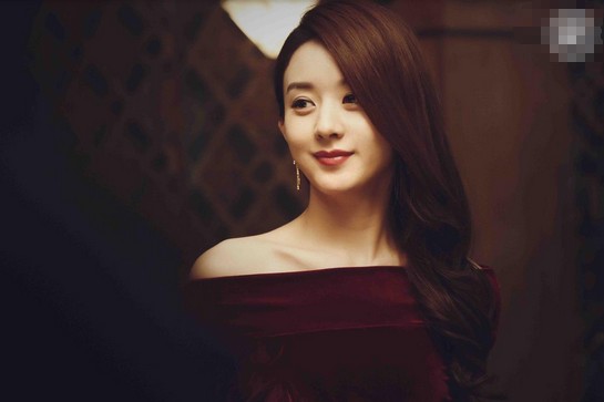 赵丽颖出道前当销售助理，遭不知名主持人嫌弃