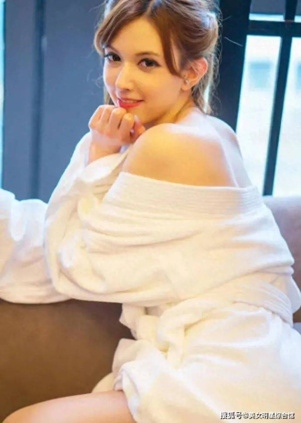 混血女神天花板！这颜值太能打了