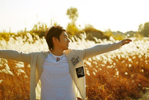 姜洋回应选秀包养门 后悔参加选秀庆幸未被污染