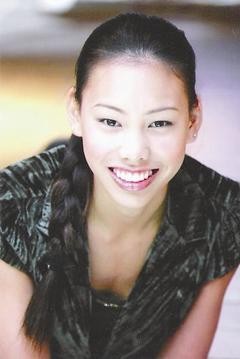 美华裔少女陈冠云在世界模特新秀选拔中大放异彩